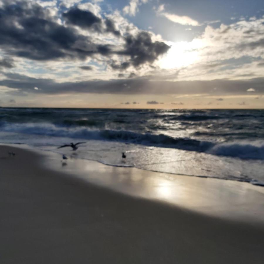 Nadmorskie Apartamenty Ustka Buitenkant foto